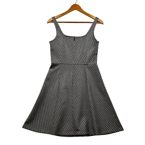 THEORY Tailored Fit & Flare Quiet Luxury Dress Black & White Textured Knit Sz 8 - Picture 4 of 8